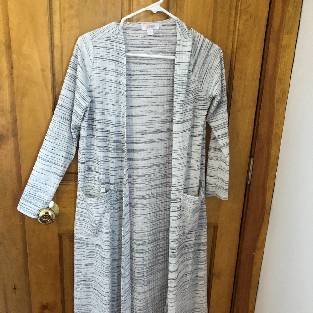 Small LuLaRoe Sarah